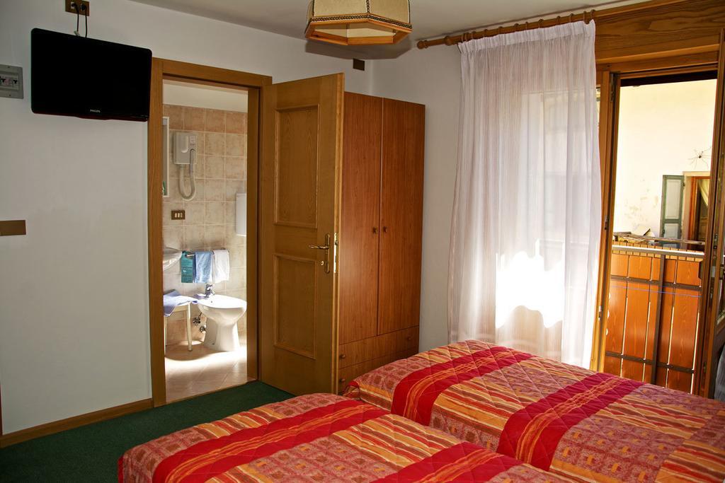 Albergo Ristorante Iris Auronzo di Cadore Dış mekan fotoğraf
