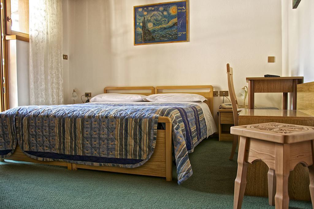 Albergo Ristorante Iris Auronzo di Cadore Dış mekan fotoğraf